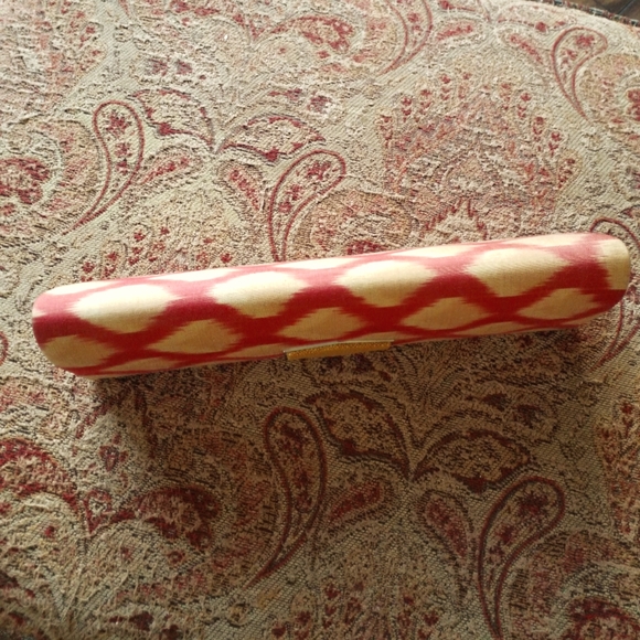 Gail DeLoach  ASIAPHILE Silk Clutch - Picture 4 of 16